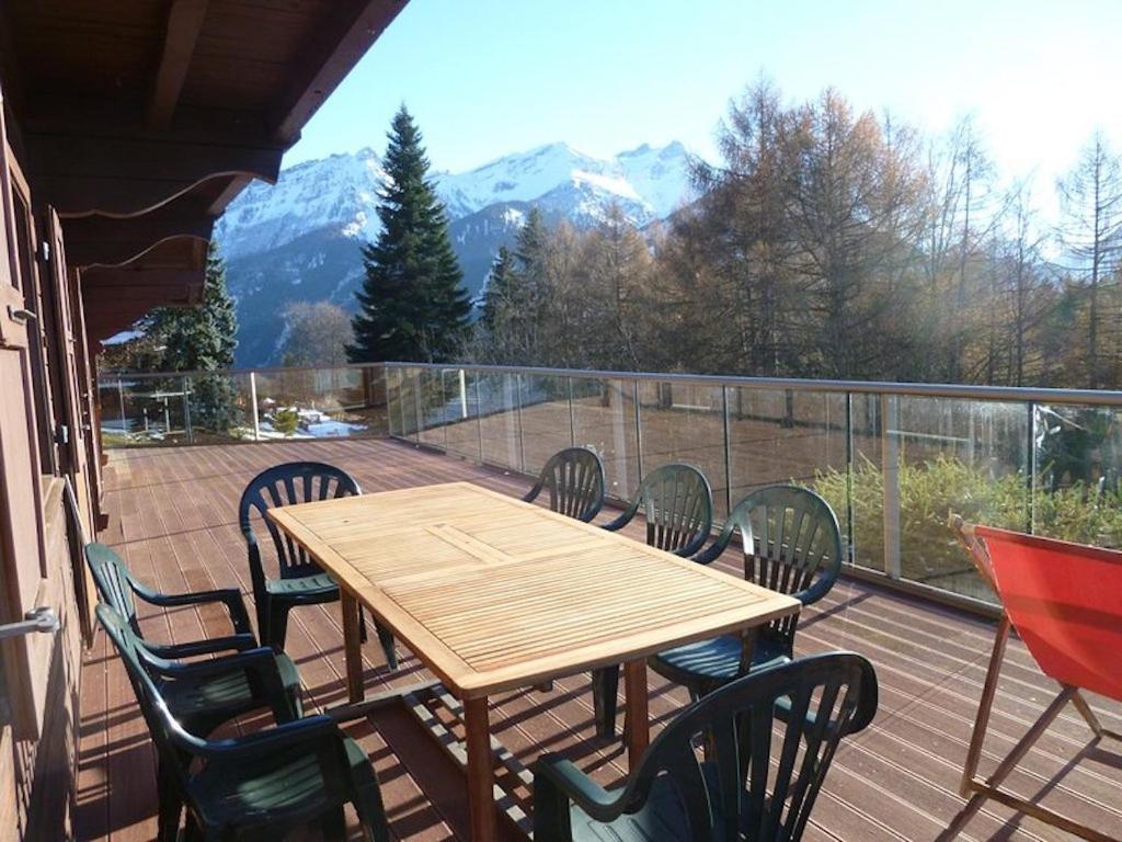 Chalet Traditionnel Avec Jacuzzi Exterieur Bex Zewnętrze zdjęcie